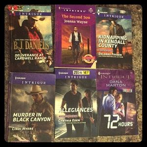 HARLEQUIN  INTRIGUE Romance books